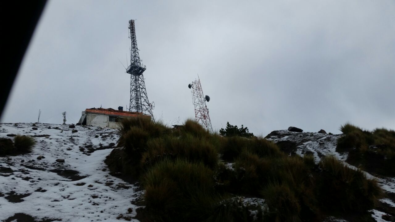 Sitio de comunicaciones TISCOM en montaña